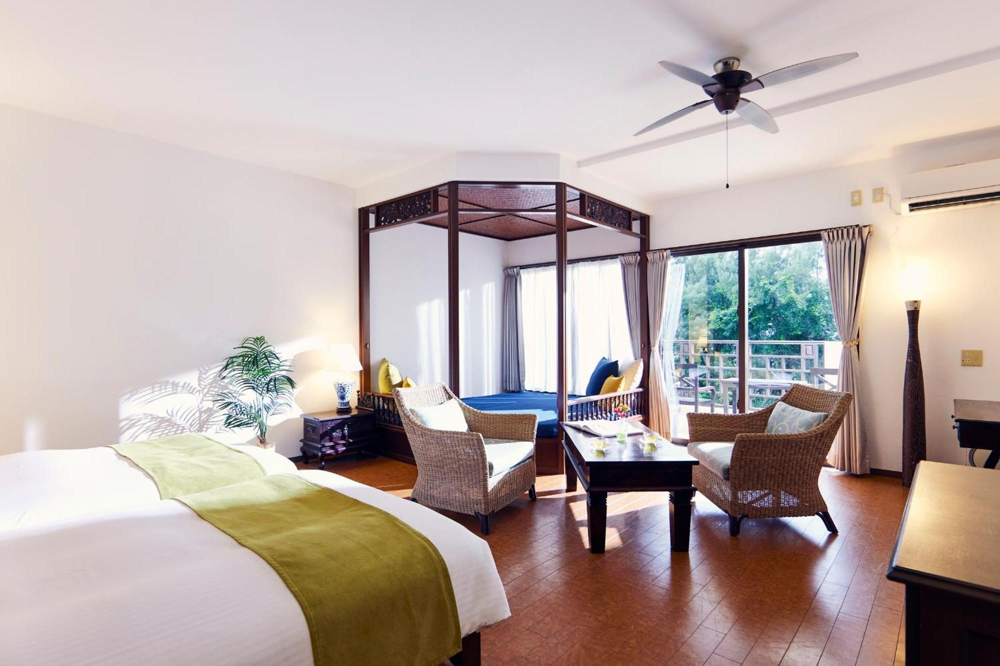 Iriomote Hotel By Hoshino Resorts Urauchi Экстерьер фото