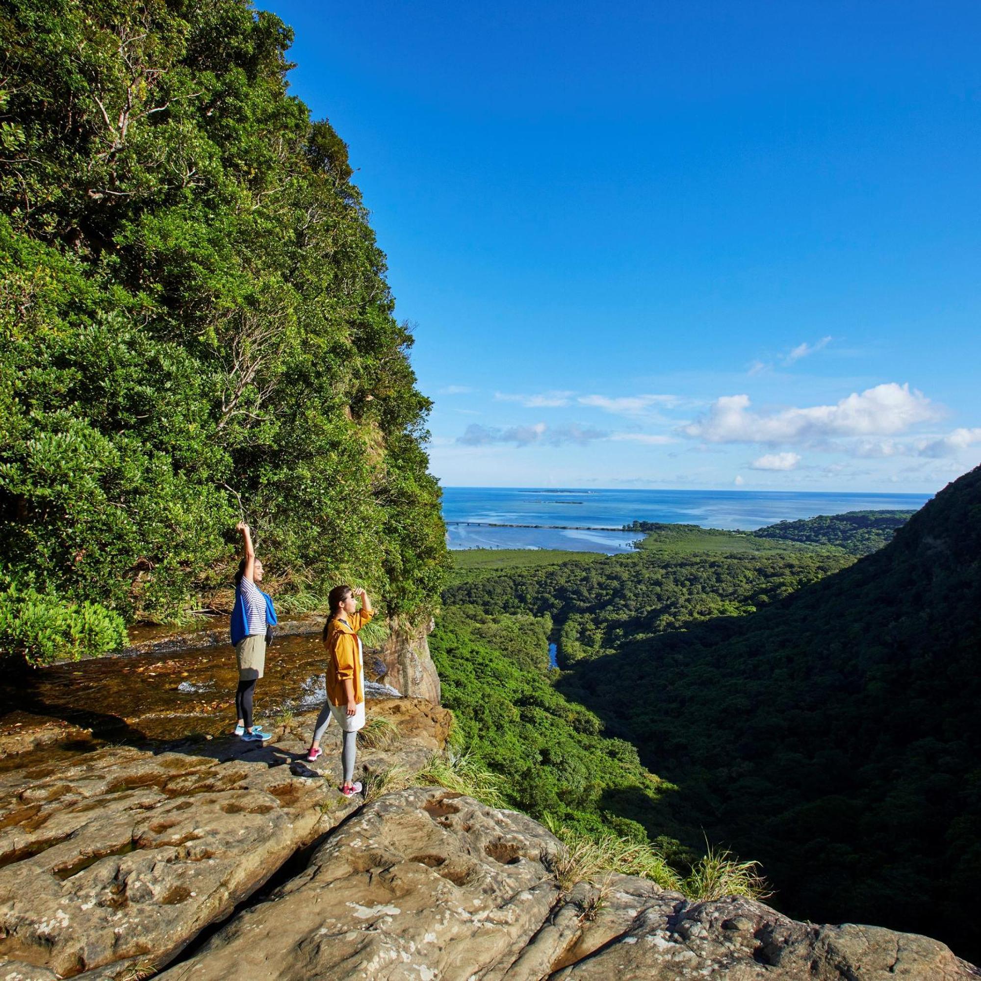 Iriomote Hotel By Hoshino Resorts Urauchi Экстерьер фото