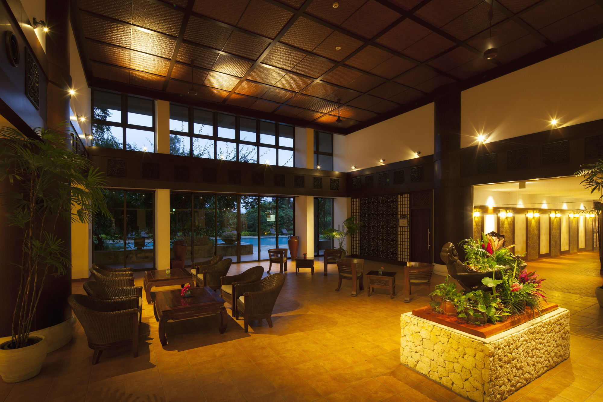 Iriomote Hotel By Hoshino Resorts Urauchi Экстерьер фото